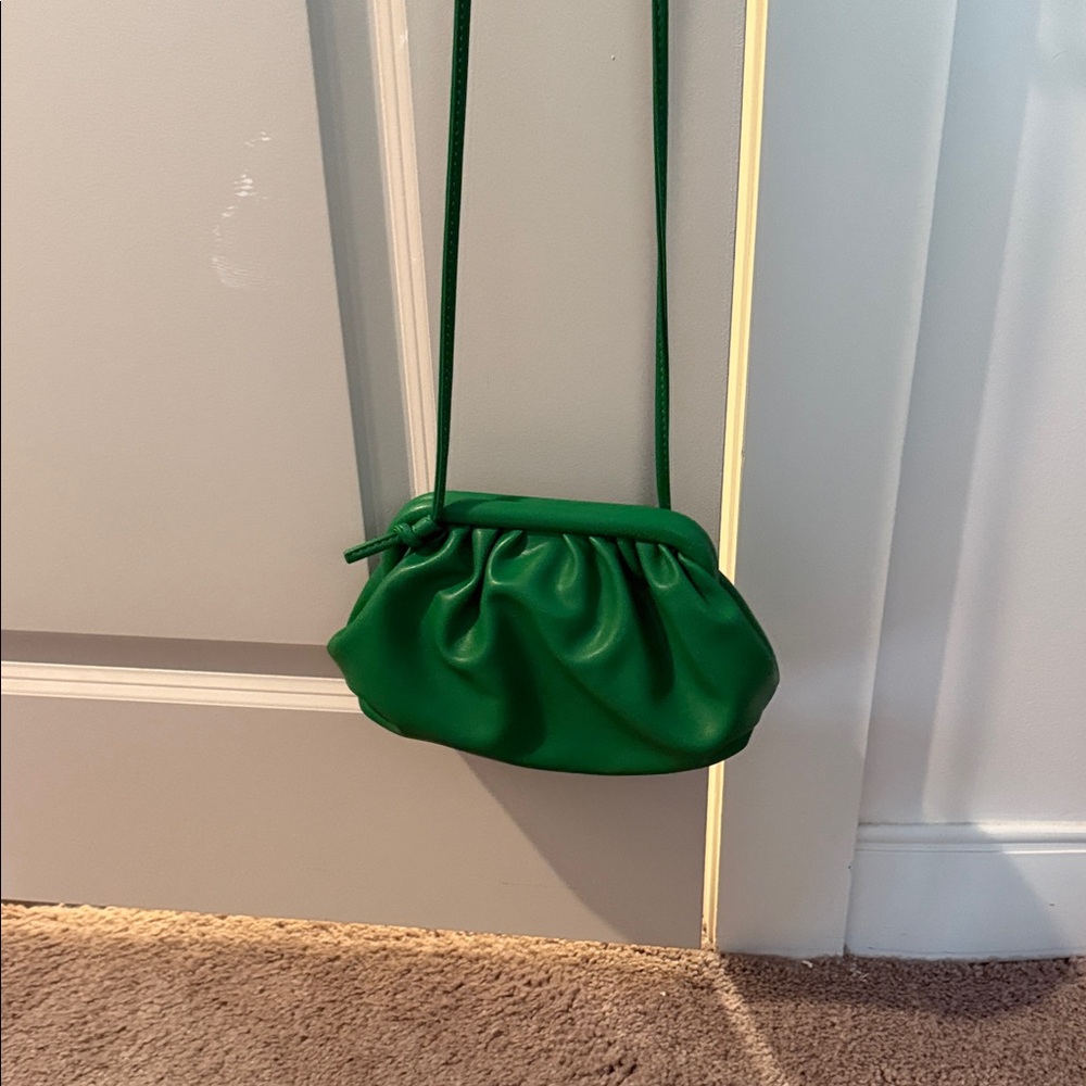 Steve Madden Vibrant Green Crossbody Bag